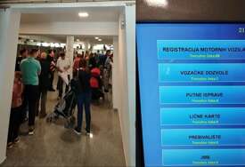 MUP KS o haosu s registracijom vozila: Sistem se srušio, agenti donose i po 180 zahtjeva odjednom