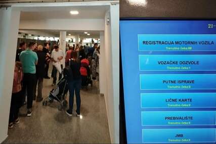 MUP KS o haosu s registracijom vozila: Sistem se srušio, agenti donose i po 180 zahtjeva odjednom