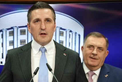 Elek: Višković je dao privatniku da gradi spa centar na stazi Jahorine, a nama oduzeo parkinge
