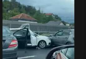 (VIDEO) Teška nesreća prema Vogošći: Lančani sudar na brzoj cesti