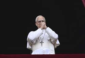 Papa Lav XIV predvodio svoju prvu molitvu "Regina Coeli": Nikad više rat