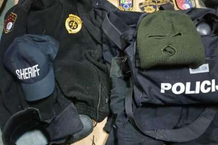 Pretres u Bihaću - Pronađen veći broj policijskih uniformi