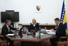 Predsjedništvo BiH danas na vanrednoj sjednici ponovo razmatra budžet institucija za 2026. godinu