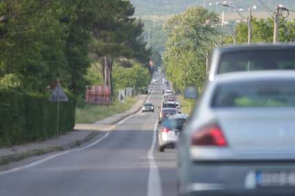 Gužve u Mostaru: Kolone vozila na M-17