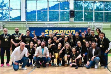 Zlatne rukometašice Hadžića šampionke države, ministar Magoda slavio s prvakinjama