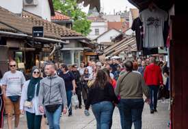Sunčan 1. maj izmamio građane i turiste na ulice Sarajeva (FOTO)