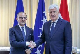 Šta je ambasador EU poručio Draganu Čoviću