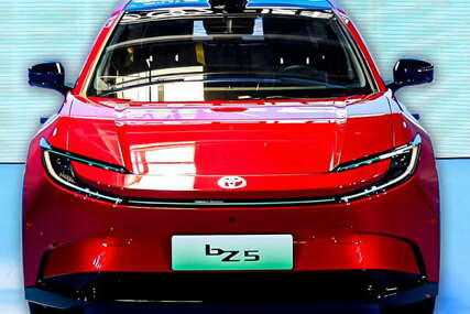 Toyota lansirala električni SUV upola jeftiniji od Tesle