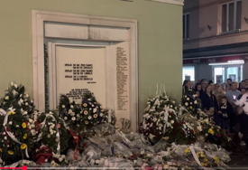 Zvuk sirene u 20:55 sati podsjetio na nezapamćen zločin na Tuzlanskoj kapiji (VIDEO)