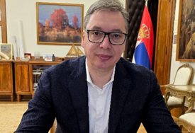 Aleksandar Vučić pokazao šta jede, cijena obroka SMIJEŠNA, a evo šta doručkuju Macron i Putin