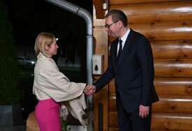 Vučić s visokom predstavnicom EU: Zaštita Srba na Kosovu prioritet