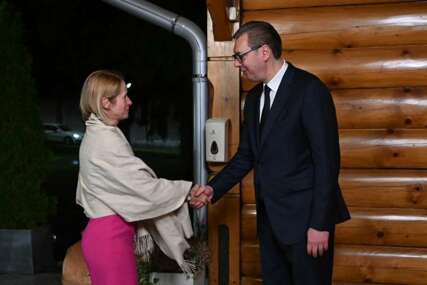 Vučić s visokom predstavnicom EU: Zaštita Srba na Kosovu prioritet