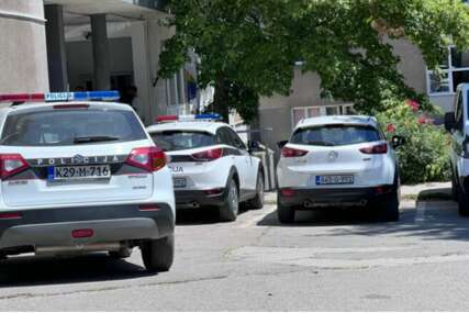PORODIČNI NAPAD U ZENICI: Tukli čovjeka na ulici dok nije pao!