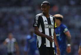 Ništa od Liverpoola? Newcastle ostavlja Isaka uz najveću platu u klubu!