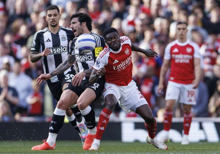 FOTO: EPA/ TOLGA AKMEN