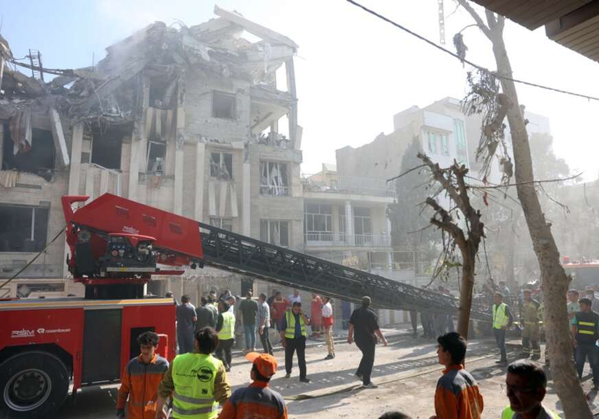 FOTO: EPA/ ABEDIN TAHERKENAREH
