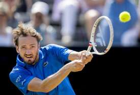 Medvedev bolji od Zvereva u Halleu, plasirao se u finale
