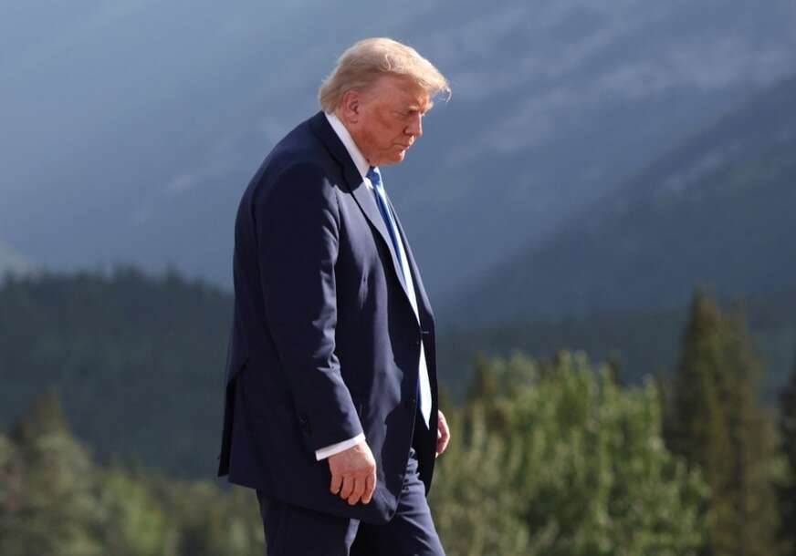 FOTO: EPA/ SUZANNE PLUNKETT / POOL