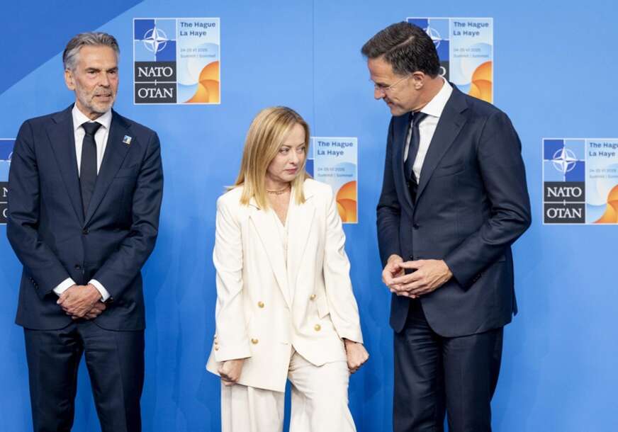 FOTO: EPA/ ROBIN VAN LONKHUIJSEN