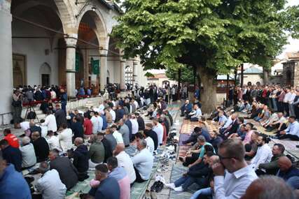 Centralna bajramska svečanost u Gazi Husrev-begovoj džamiji: Poznato u koliko će se klanjati namaz