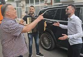 Ahmed Sejfić i Haris Kaltak iznenadili Halida Bešlića u Semizovcu: Legendarni pjevač im čestitao i dao korisne savjete