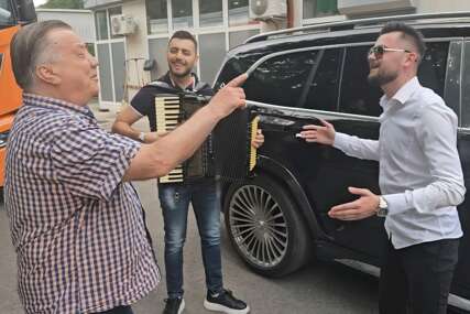 Ahmed Sejfić i Haris Kaltak iznenadili Halida Bešlića u Semizovcu: Legendarni pjevač im čestitao i dao korisne savjete
