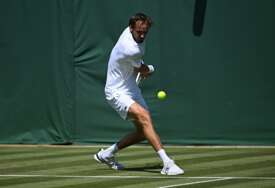 Senzacija na Wimbledonu: Jedan od favorita ispao u prvom kolu