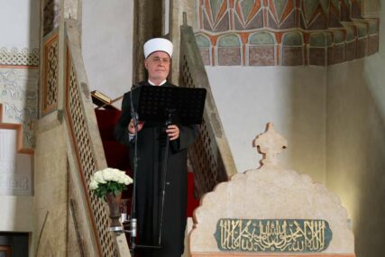 Kavazović: Otvorimo naša srca da u njih uđe prijateljstvo, radost i mir