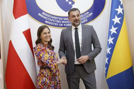 Konaković i Bjerre: Dodik na poziv ruskog crvenog telefona blokira sve