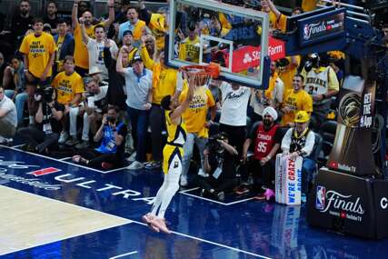 Početak NBA lige: Thunder slavio, Lakersi poraženi bez LeBrona