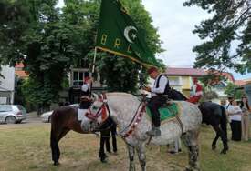 NA KRILIMA TRADICIJE Konjanici iz Brčkog krenuli put Ajvatovice