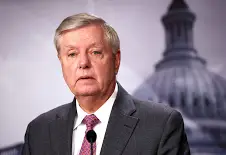 Američki senator Lindsey Graham prijeti saveznicima Rusije carinama od 500%