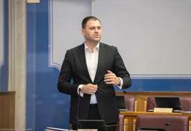 "Dinamika zatvaranja poglavlja demantuje aktuelnu vlast da će pregovori biti završeni do 2026."