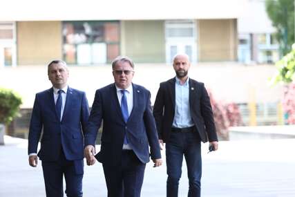 (FOTO) Kreće zasjedanje PIC-a, ali prvo sastanak ambasadora s čelnicima političkih stranaka