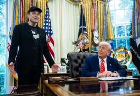 Trump: Fokusiran sam na politička pitanja, a ne na Elona Muska