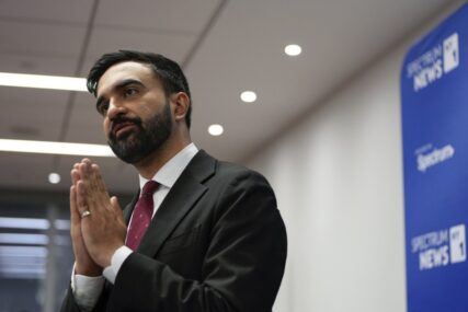 PRVI MUSLIMANSKI GRADONAČELNIK NEW YORKA Andrew Cuomo priznao poraz od Zohrana Mamdanija