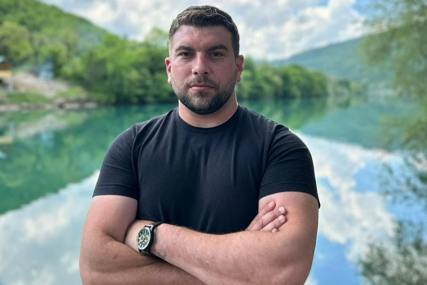 Knjiga za koju je potrebna hrabrost: Mladić rođen iz čina ratnog silovanja objavio autobiografsko djelo