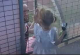 Video Amela Tuke i njegove kćerke će vam popraviti dan: "Babo, ja ću tebe poljubiti"