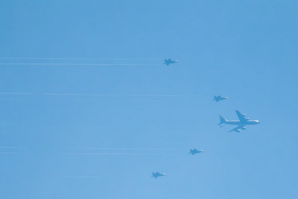 U zadnja tri dana više od 30 američkih vojnih aviona iznad Evrope