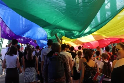 Veliki broj ljudi okuplja se na Budapest Pride uprkos Orbanovoj zabrani