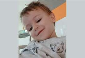 Demir (3) treba našu pomoć: Maleni dječak bori se s teškom bolešću, vrijeme je presudno
