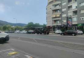 Vozila EUFOR-a na ulicama Banje Luke, snimljena kod mosta...