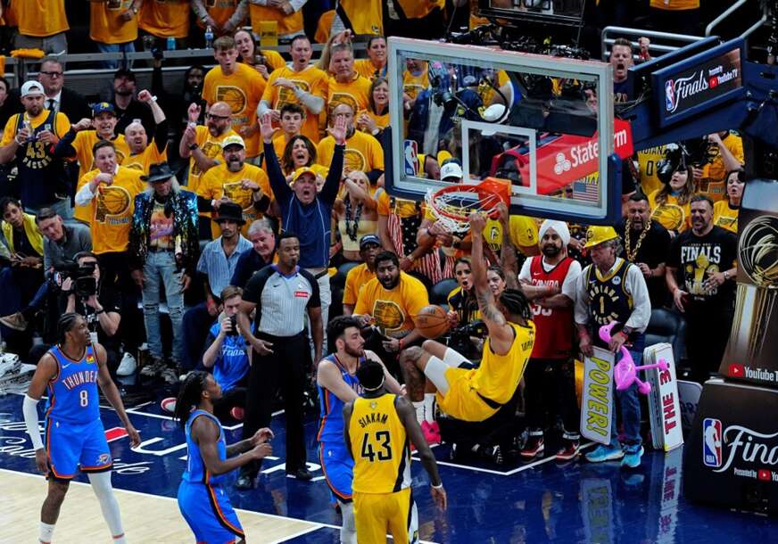 FOTO: EPA-EFE/BRIAN SPURLOCK