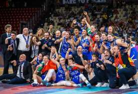Italijanke na postolju nakon 30 godina