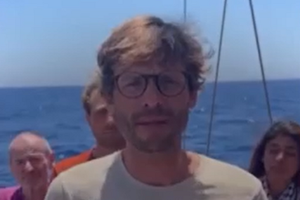 S Gretine jedrilice Madleen poručili Macronu: "Spriječite napad na nas!"
