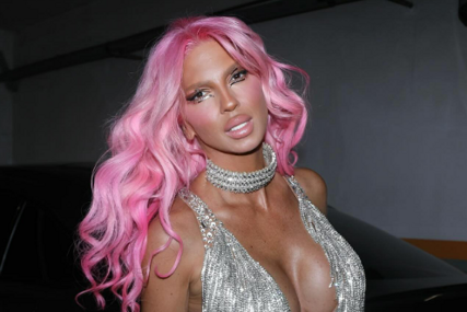 "Jesam li vam nedostajala?" Jelena Karleuša vratila Instagram profil nakon skoro 5 mjeseci