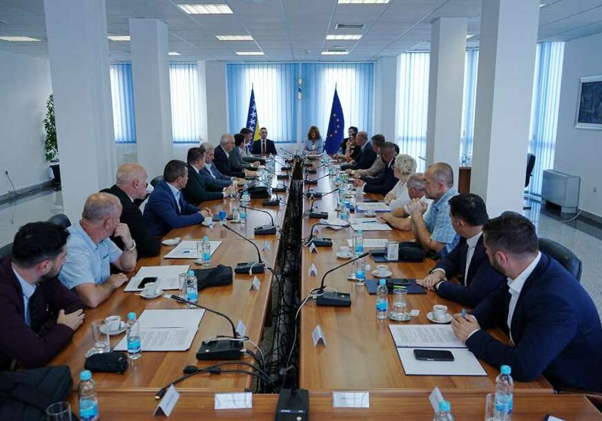FOTO: FEDERALNO MINISTARSTVO PROMETA I KOMUNIKACIJA