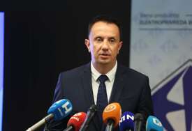 Lakić: Plin ključan za tranziciju, Zakon o gasu u završnoj fazi rasprave