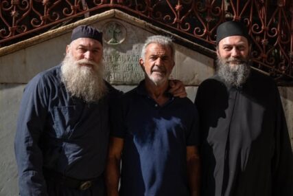 Arhimandrit Metodije otkrio kako je Mel Gibson provodio dane na Svetoj Gori