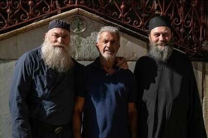 Mel Gibson stigao u manastir Hilandar, tu će boraviti nekoliko dana